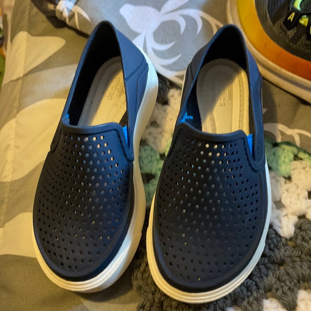 Navy toddler crocs